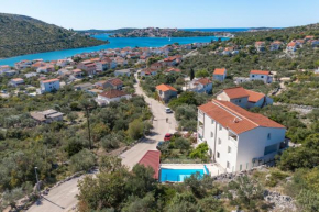 Family friendly apartments with a swimming pool Stupin Celine, Rogoznica - 23257